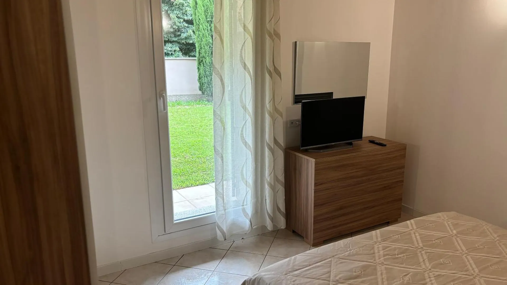 La Casa Di Elvi Apartment Lecco 0*,  Italy